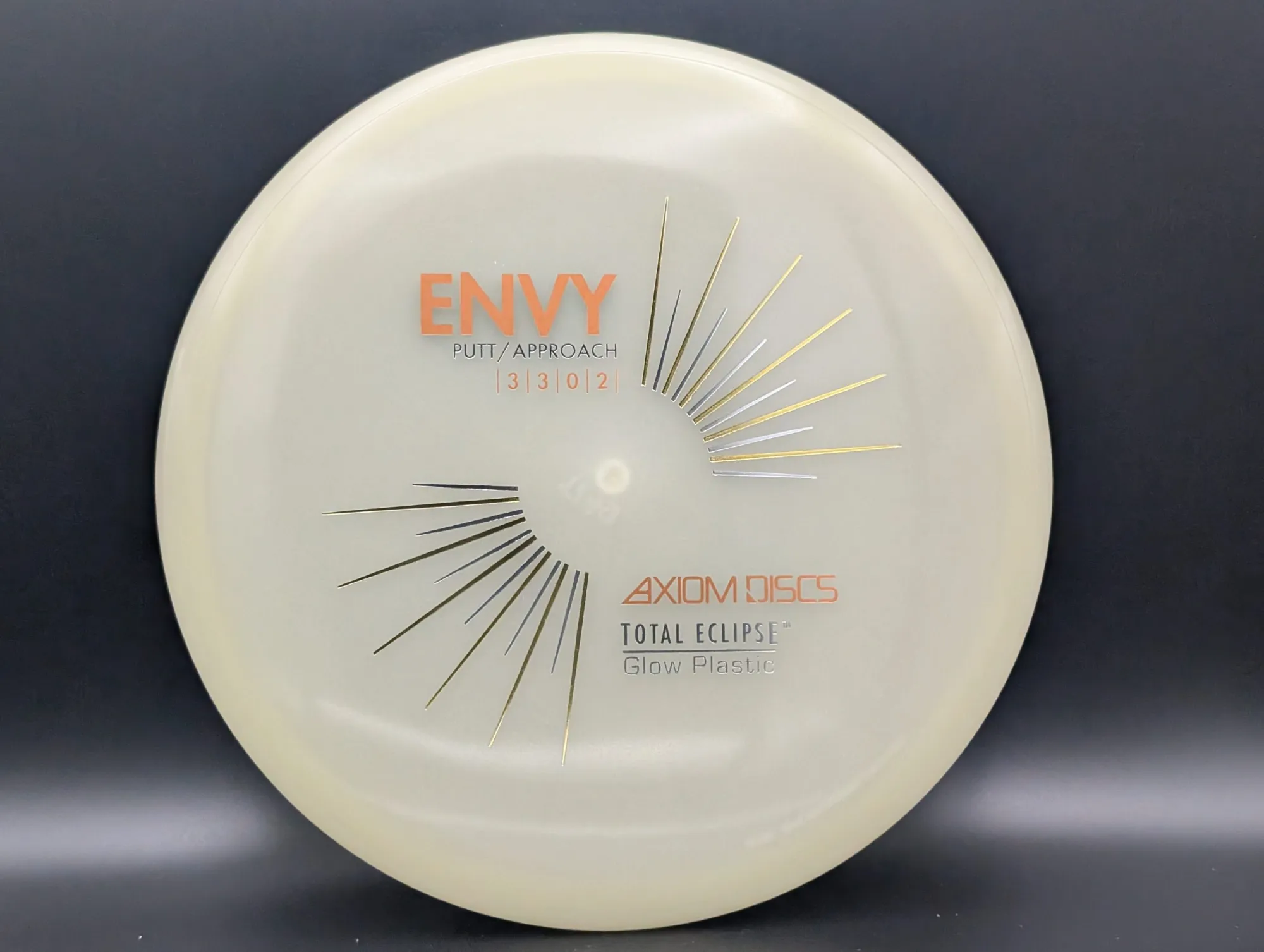 Photo of this disc, Total Eclipse, 174 g, Glow/Stock