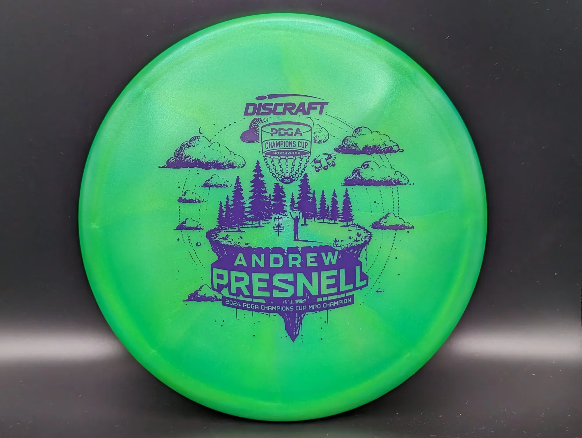 Photo of this disc, Z Swirl Colorshift, 173-174 g, Green/Purple